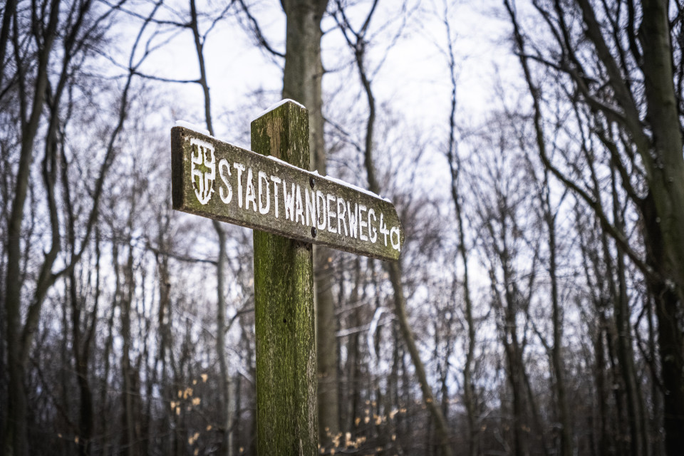 Wegweiser des Stadtwanderweg 4a.